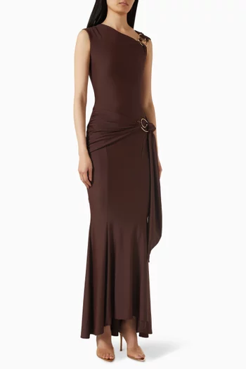 فستان بدرابيه وحلقات معدنية