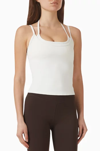 بلوزة بحمالة حول الرقبة وحمالات كتف