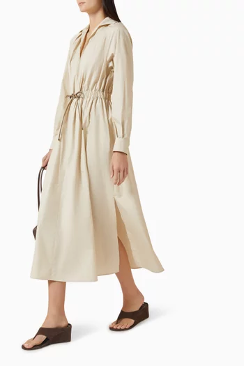 فستان متوسط الطول بحزام ورباط تضييق