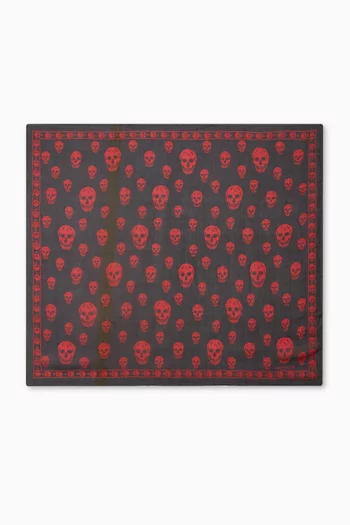 وشاح كلاسيكي بنقشة جماجم حرير