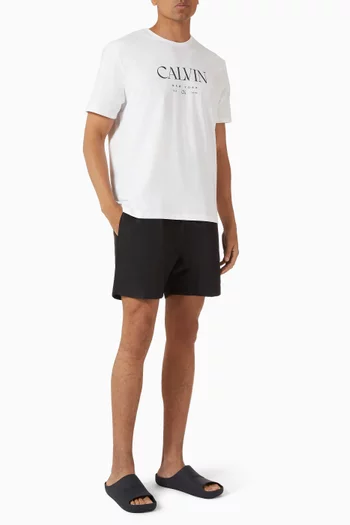 شورت سباحة متوسط الطول برباط تضييق