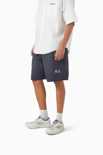 Hamptons Worn-out Sneakers