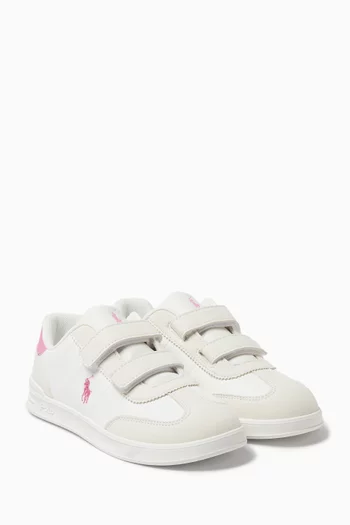 سنيكرز هوليس