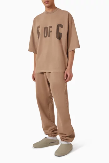 تي شيرت بشعار الماركة قطن