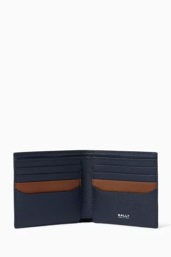 محفظة ثنائية الطيّ إسنشيال جلد حبيبي