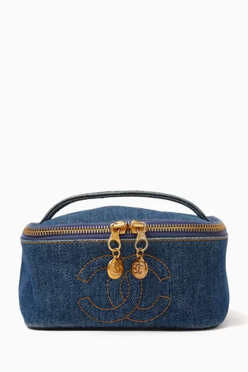 حقيبة مستحضرات تجميل مربعة بشعار حرفي CC دينم