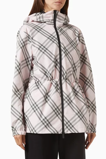 جاكيت برباط تضييق على الخصر