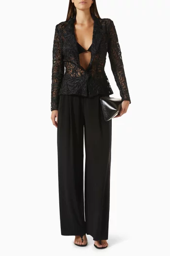 جاكيت بتصميم غير سميك وزر واحد