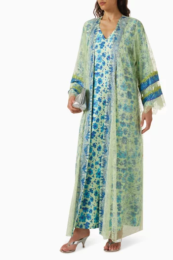 قفطان بتطريزات دانتيل