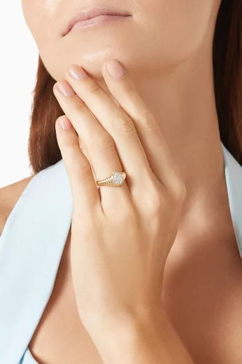 Baby Chevaliere Poire Berlingot Diamants Ring in 9kt Yellow Gold