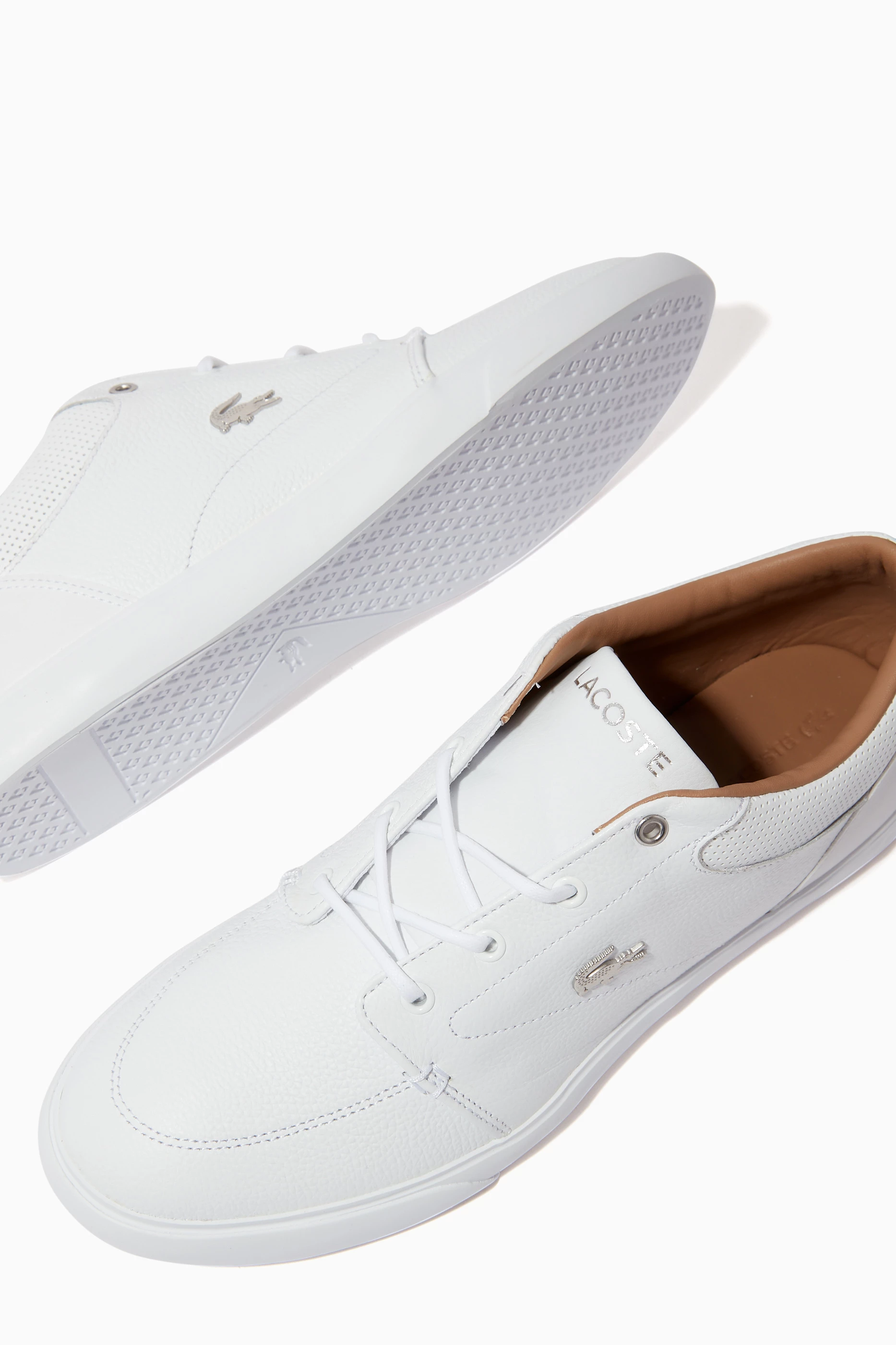 Lacoste bayliss 2025 leather sneakers white