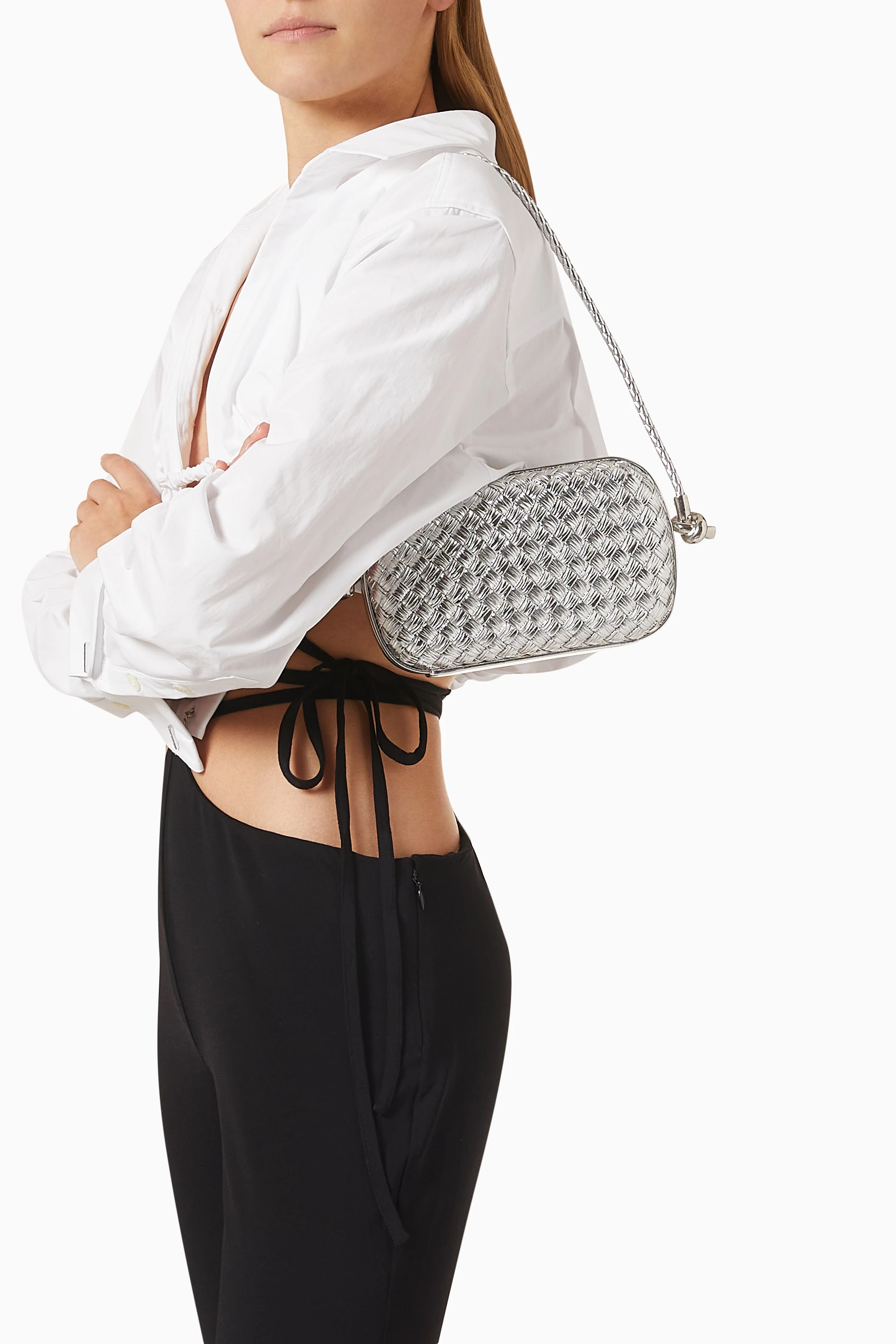 BOTTEGA VENETA正規品/送料関税込み INTRECCIATO Strap Clutch Bottega Veneta Goldtone Intrecciato Chain Metal Knot Clutch
